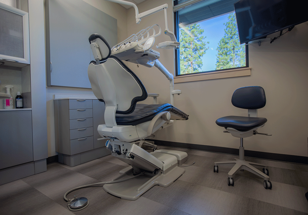 FullMouth Dental Implants vs. Dentures Drew Family Dentistry